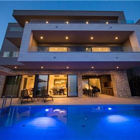 Luxury 5-Bedroom Villa with Sea-Views and Infinity Pool near Dubrovnik – Sleeps 10